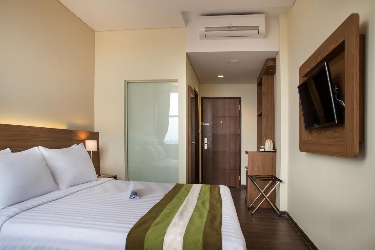 Grand Whiz Poins Simatupang Yakarta Exterior foto